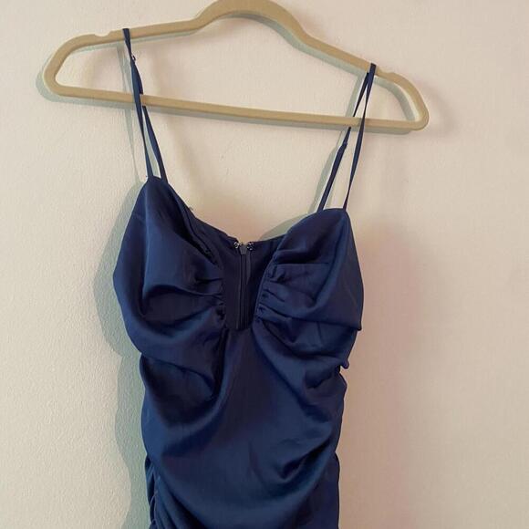 Oh Polly navy ruched mini dress - Picture 3 of 5